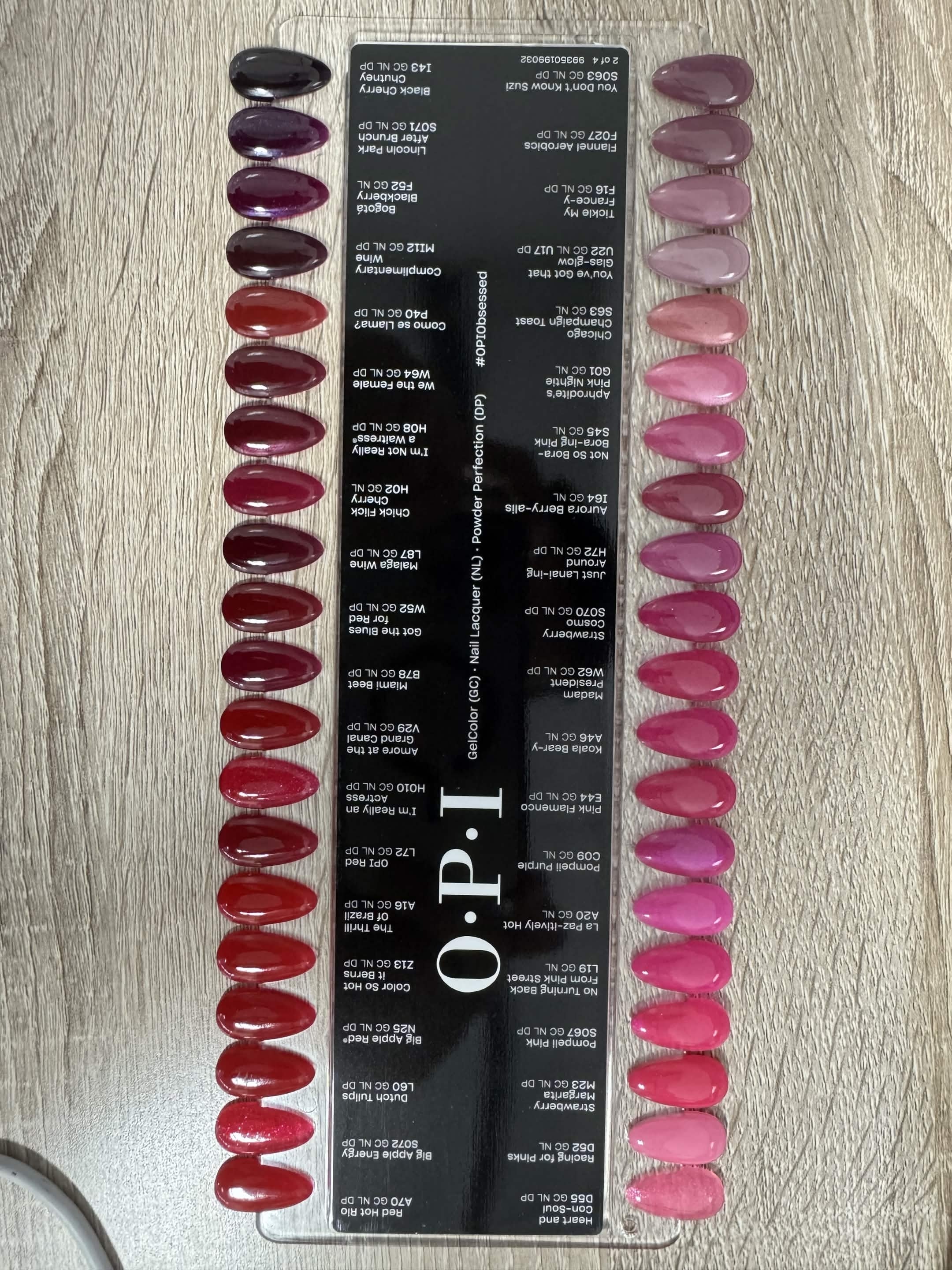 OPI  Chart 160 Colors  - Black (4 Pieces)