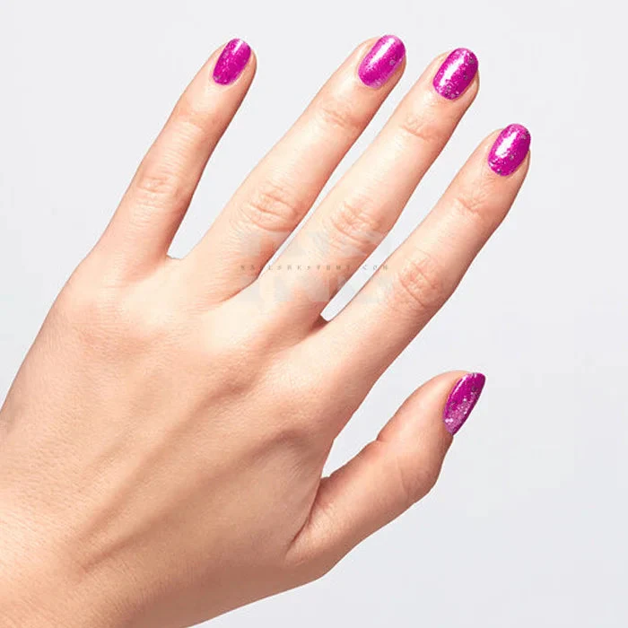 OPI Gel Color - Jewel Be Bold Holiday 2022 - I Pink It’s Snowing GC HPP15 - Image 3